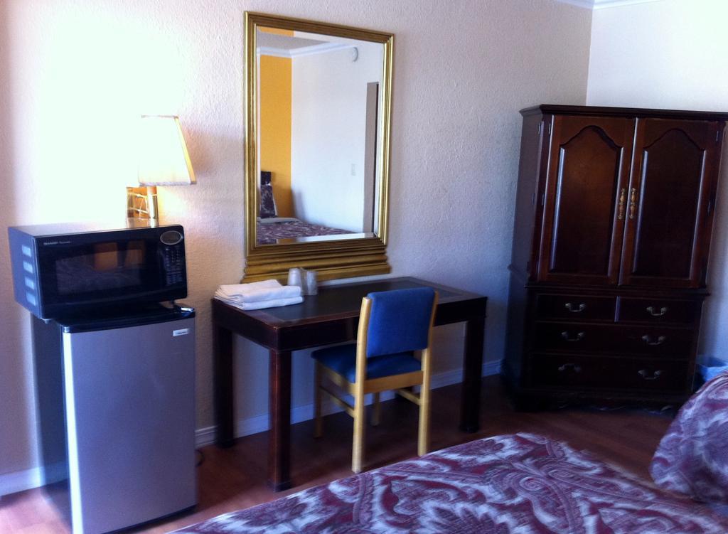 Holiday Motel - Fresno Phòng bức ảnh