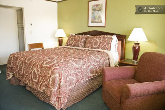 Holiday Motel - Fresno Ngoại thất bức ảnh